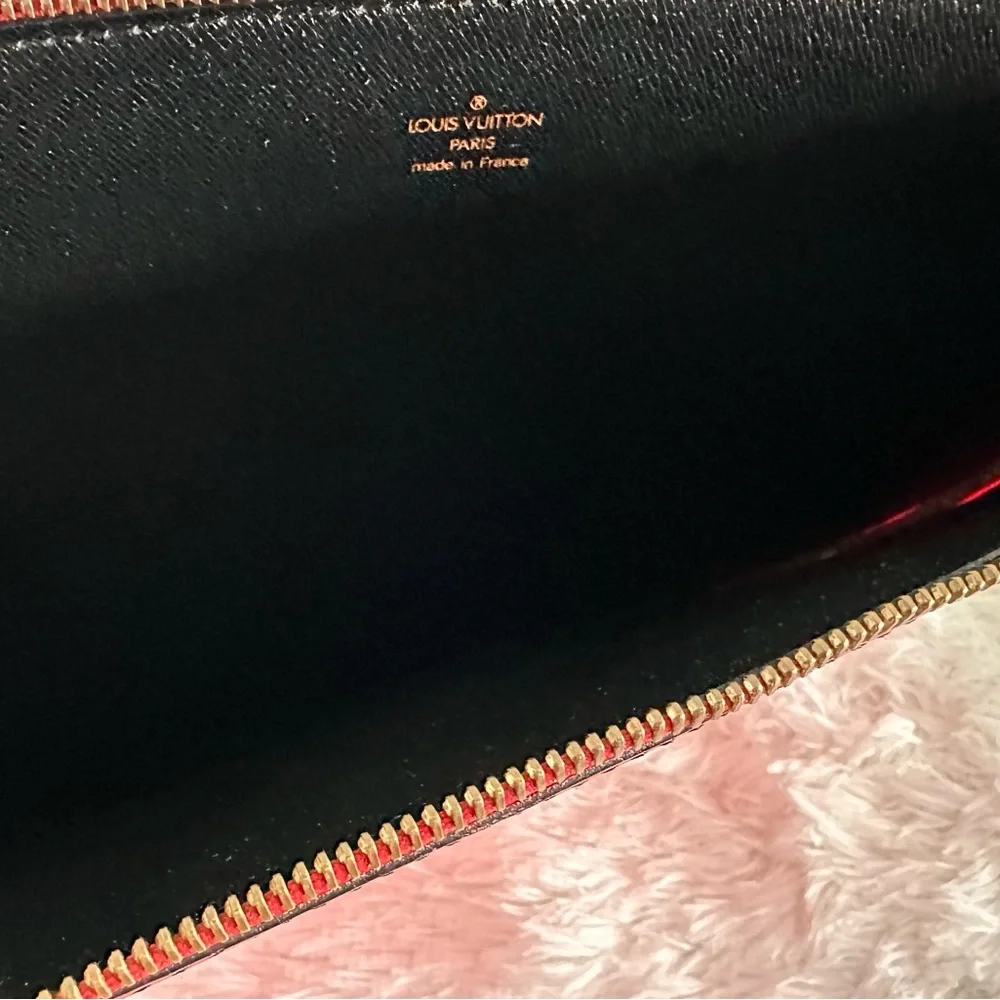 Authentic Louis Vuitton Epi Leather Red Jules GM‎ Pochette Bag Clutch Pouch